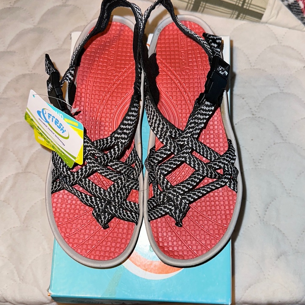 Women New Baretraps sandal size 8.5